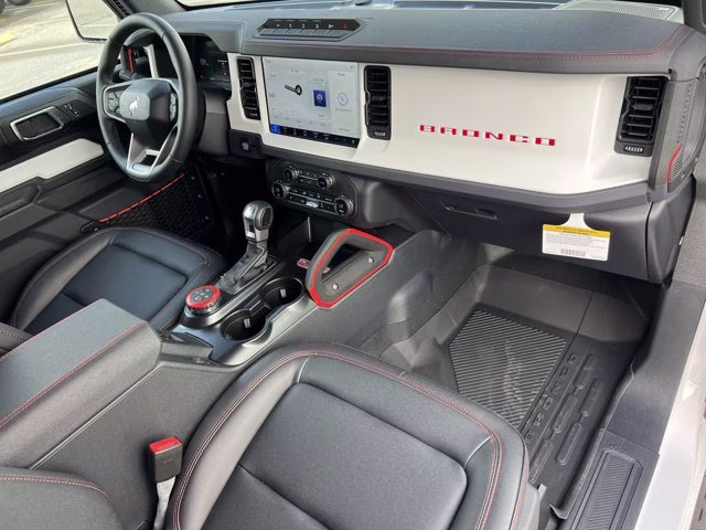 2025 Oxford White Ford Bronco Stroppe Edition 4X4 Convertible