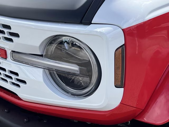 2025 Oxford White Ford Bronco Stroppe Edition 4X4 Convertible