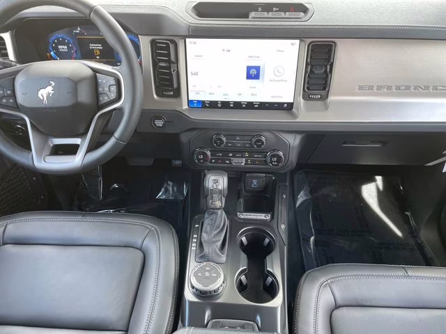 2025 Eruption Green Metallic Ford Bronco Outer Banks 4X4 Convertible