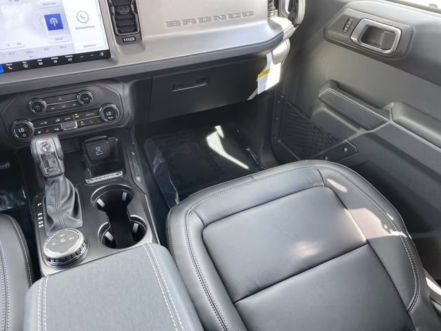 2025 Eruption Green Metallic Ford Bronco Outer Banks 4X4 Convertible