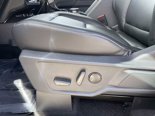 2025 Eruption Green Metallic Ford Bronco Outer Banks 4X4 Convertible