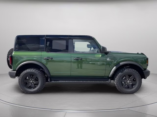 2025 Eruption Green Metallic Ford Bronco Outer Banks 4X4 Convertible