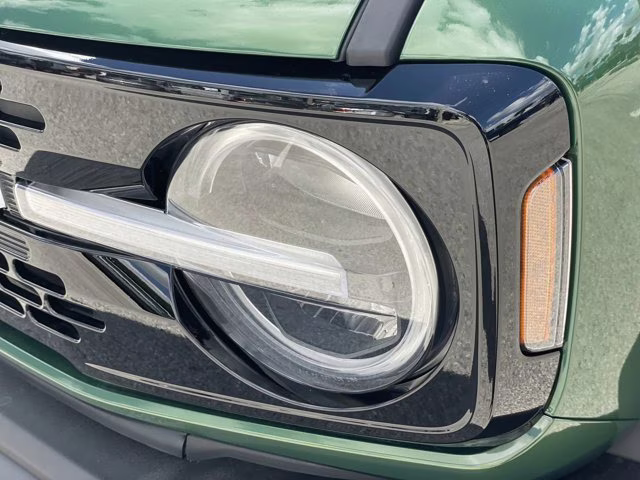 2025 Eruption Green Metallic Ford Bronco Outer Banks 4X4 Convertible