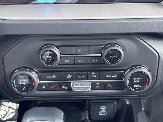 2025 Azure Gray Metallic Tri-Coat Ford Bronco Outer Banks 4X4 Convertible