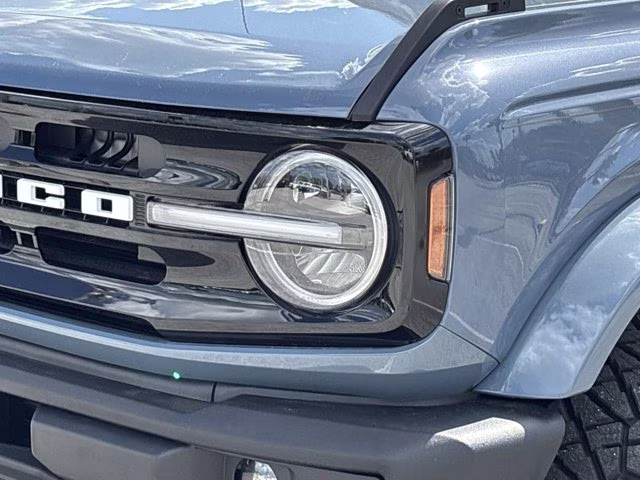 2025 Azure Gray Metallic Tri-Coat Ford Bronco Outer Banks 4X4 Convertible