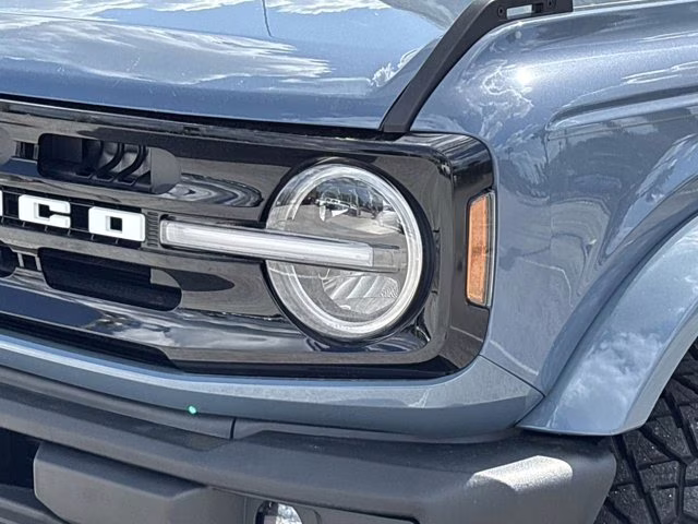 2025 Azure Gray Metallic Tri-Coat Ford Bronco Outer Banks 4X4 Convertible