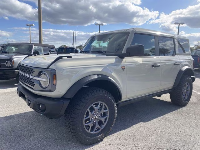2025 Desert Sand Ford Bronco Badlands 4X4 Convertible
