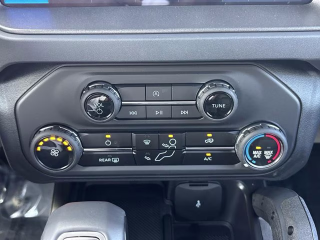 2025 Desert Sand Ford Bronco Badlands 4X4 Convertible