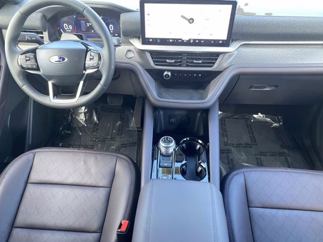 2026 Rapid Red Metallic Tinted Clearcoat Ford Explorer Platinum RWD SUV