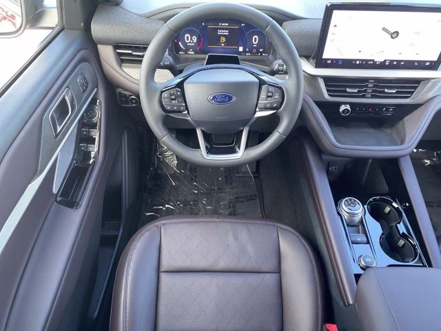 2026 Rapid Red Metallic Tinted Clearcoat Ford Explorer Platinum RWD SUV