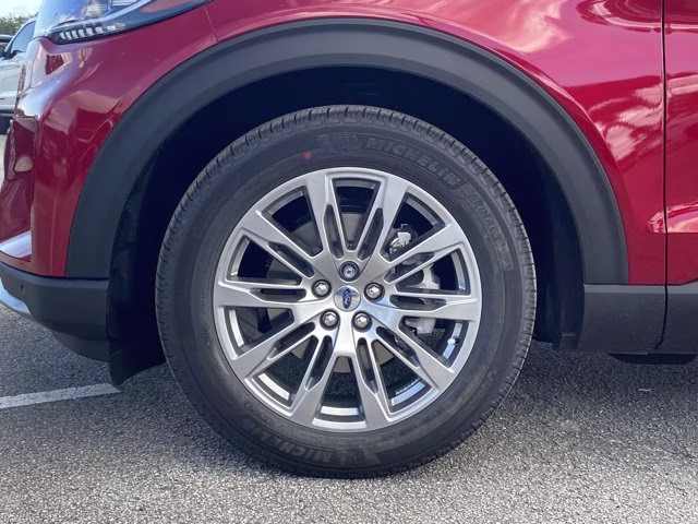 2026 Rapid Red Metallic Tinted Clearcoat Ford Explorer Platinum RWD SUV