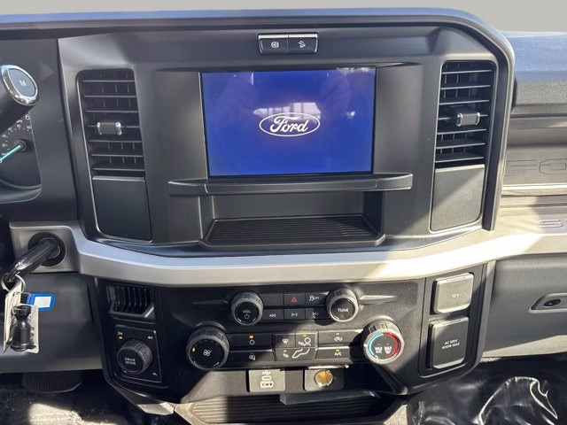 2026 Oxford White Ford Super Duty F-250 SRW STX Lift 4X4 Truck