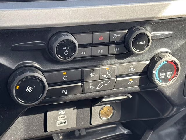 2026 Oxford White Ford Super Duty F-250 SRW STX Lift 4X4 Truck