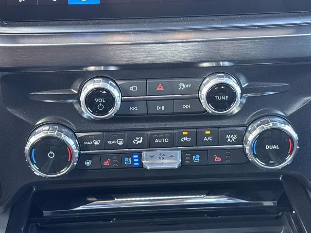 2026 Carbonized Gray Metallic Ford Super Duty F-250 SRW Lariat Lift 4X4 Truck