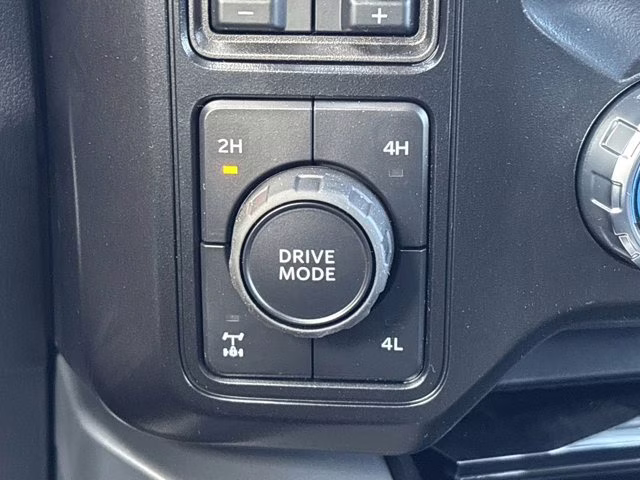 2026 Carbonized Gray Metallic Ford Super Duty F-250 SRW Lariat Lift 4X4 Truck