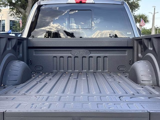 2026 Carbonized Gray Metallic Ford Super Duty F-250 SRW Lariat Lift 4X4 Truck