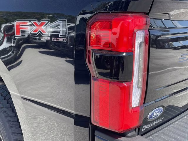 2025 Agate Black Metallic Ford Super Duty F-250 SRW Platinum 4X4 Truck