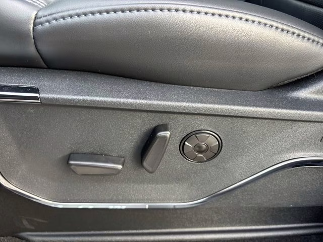 2026 Ruby Red Metallic Tinted Clearcoat Ford Super Duty F-250 SRW Platinum 4X4 Truck