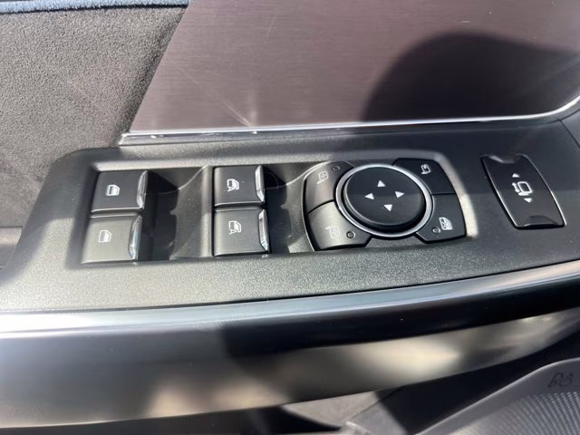 2026 Star White Metallic Tri-Coat Ford Super Duty F-250 SRW Platinum 4X4 Truck