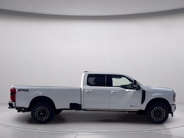 2026 Star White Metallic Tri-Coat Ford Super Duty F-250 SRW Platinum 4X4 Truck