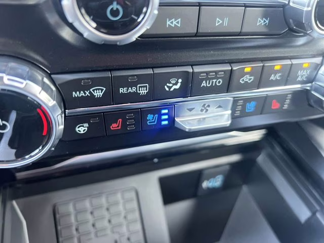 2026 Star White Metallic Tri-Coat Ford Super Duty F-250 SRW Platinum 4X4 Truck