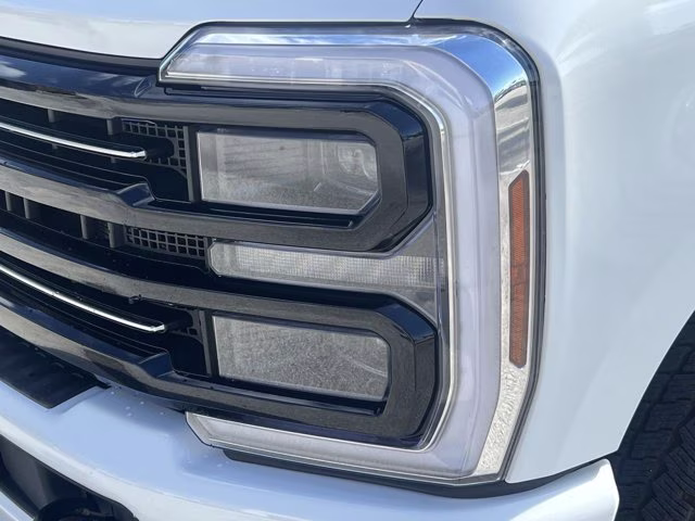 2026 Star White Metallic Tri-Coat Ford Super Duty F-250 SRW Platinum 4X4 Truck