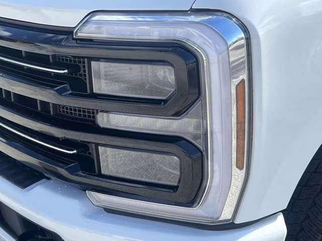 2026 Star White Metallic Tri-Coat Ford Super Duty F-250 SRW Platinum 4X4 Truck