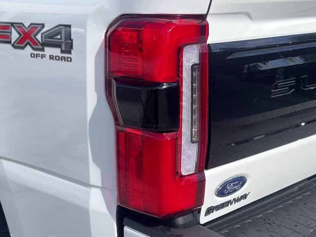 2026 Star White Metallic Tri-Coat Ford Super Duty F-250 SRW Platinum 4X4 Truck