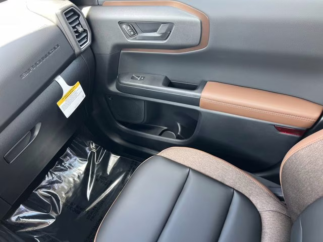 2025 Velocity Blue Metallic Ford Bronco Sport Outer Banks 4X4 SUV