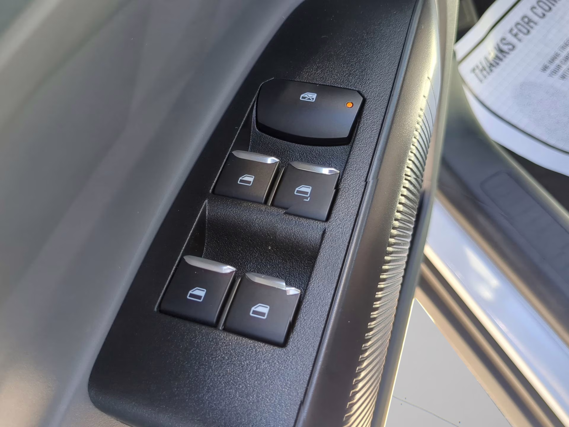 2025 White Metallic Ford Maverick XL Crew Cab Pickup FWD Truck