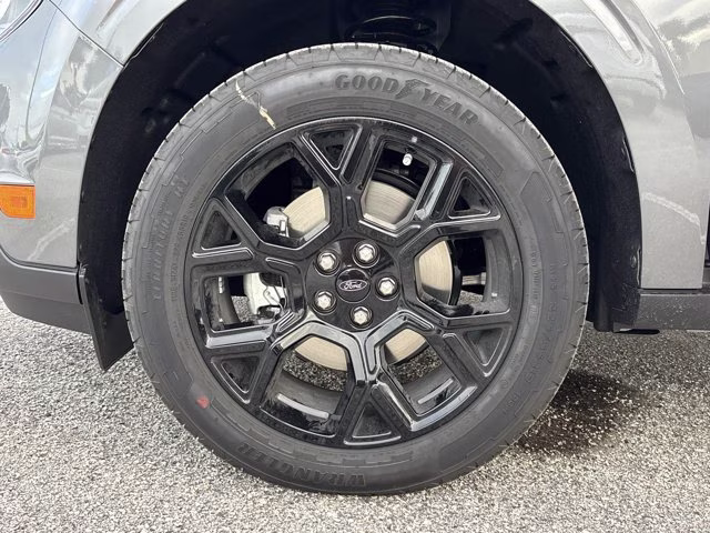2025 Carbonized Gray Metallic Ford Maverick XLT AWD Truck