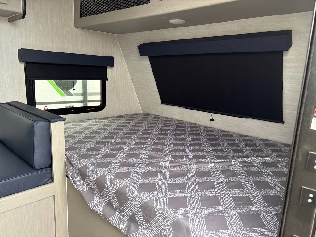 2026 white Coachmen Remote 18.2R Trailer