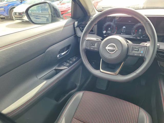 2025 Super Black Nissan Kicks SR FWD SUV