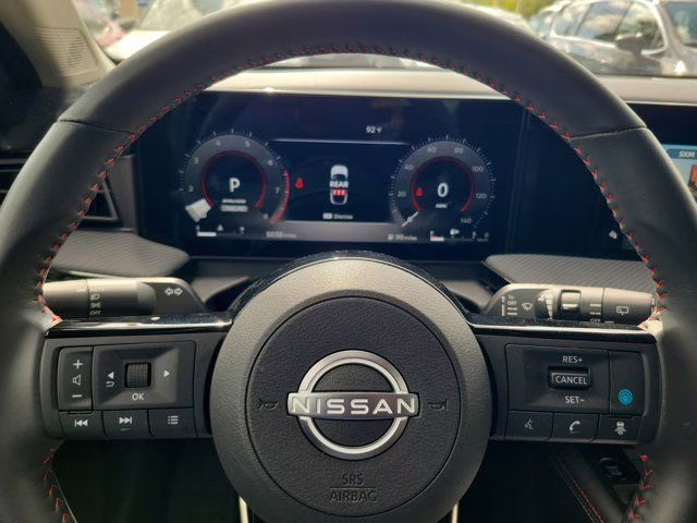 2025 Super Black Nissan Kicks SR FWD SUV