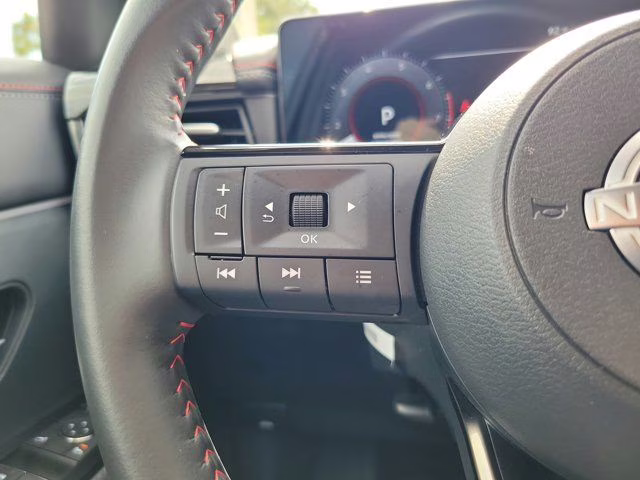 2025 Super Black Nissan Kicks SR FWD SUV