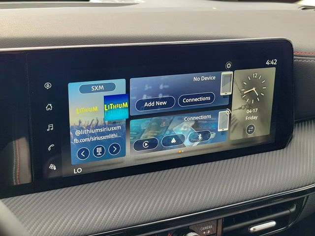 2025 Super Black Nissan Kicks SR FWD SUV