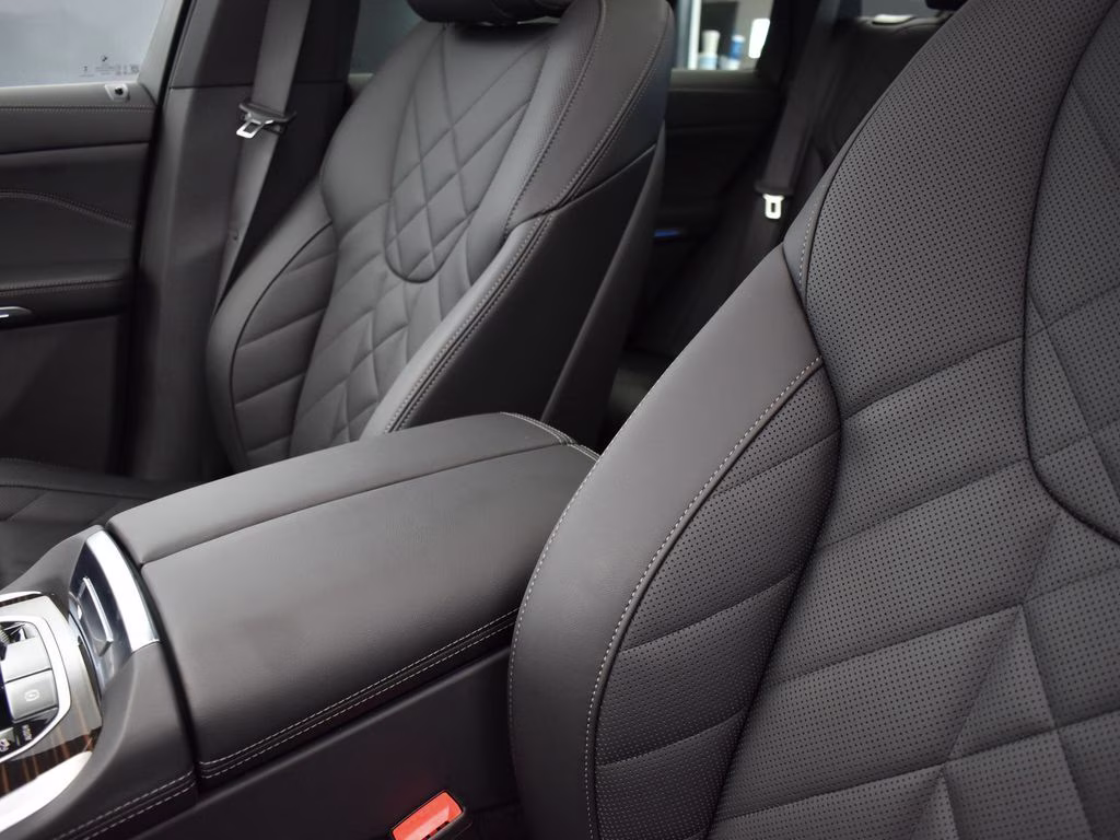 2026 Carbon Black Metallic BMW X5 xDrive50e AWD SUV