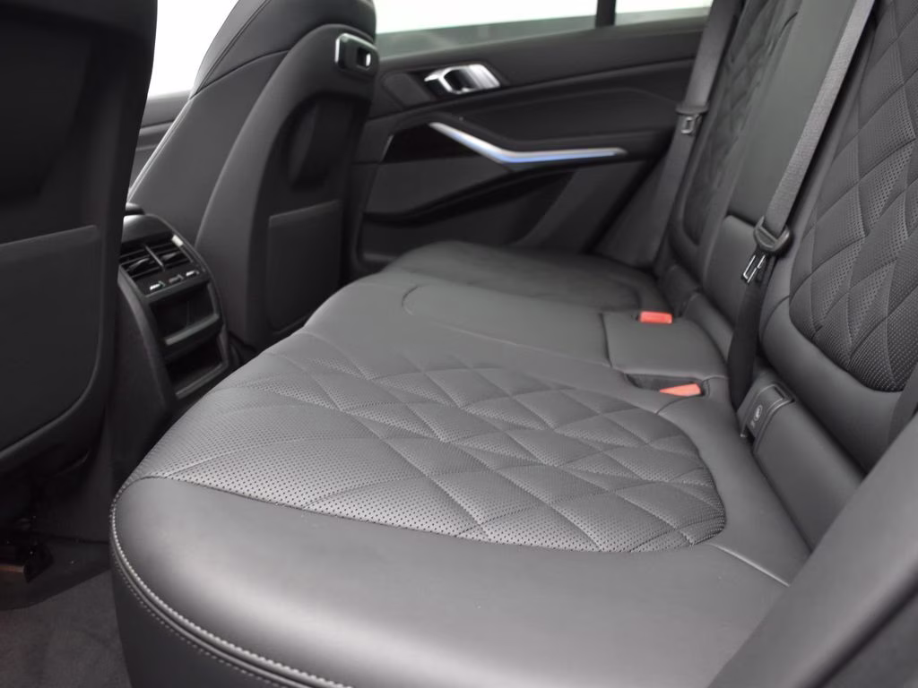 2026 Carbon Black Metallic BMW X5 xDrive50e AWD SUV