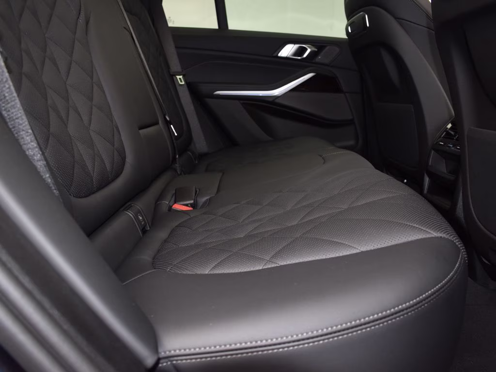 2026 Carbon Black Metallic BMW X5 xDrive50e AWD SUV