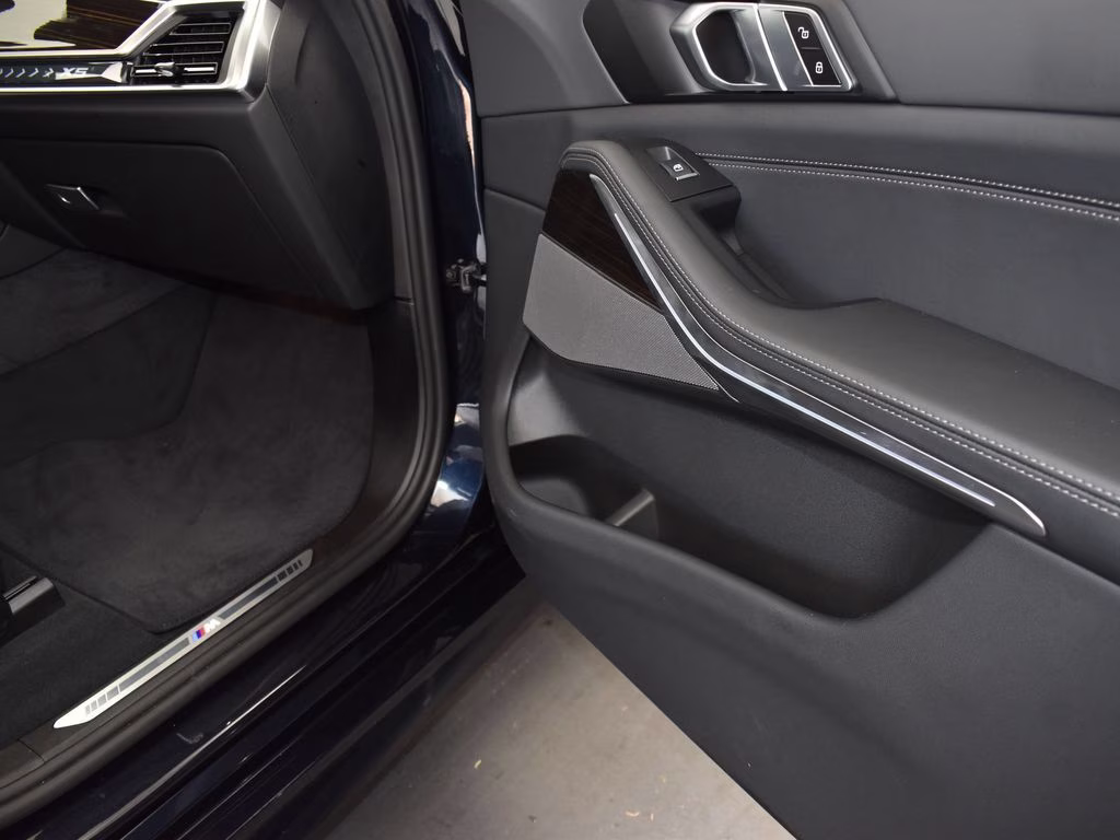 2026 Carbon Black Metallic BMW X5 xDrive50e AWD SUV