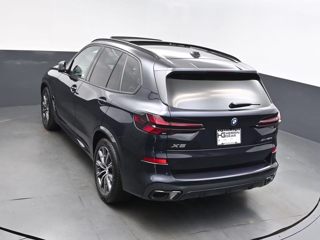2026 Carbon Black Metallic BMW X5 xDrive50e AWD SUV
