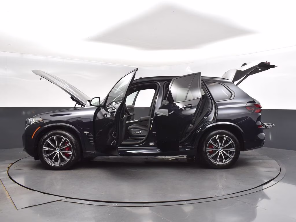 2026 Carbon Black Metallic BMW X5 xDrive50e AWD SUV