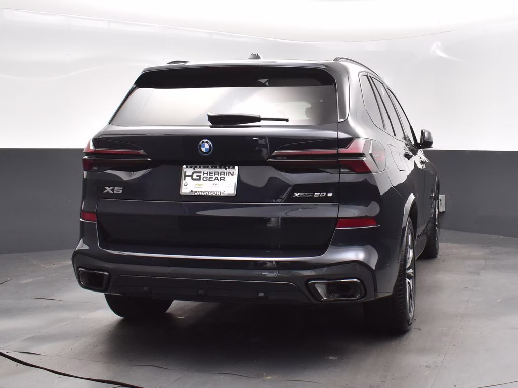 2026 Carbon Black Metallic BMW X5 xDrive50e AWD SUV
