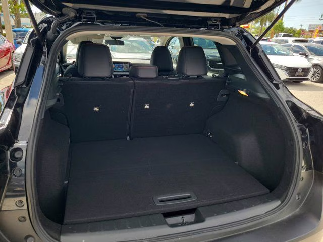 2025 Super Black Nissan Kicks SR FWD SUV
