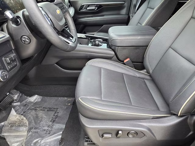 2025 Black Chevrolet Suburban Premier RWD SUV