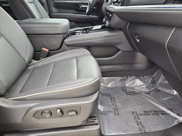 2025 Black Chevrolet Suburban Premier RWD SUV