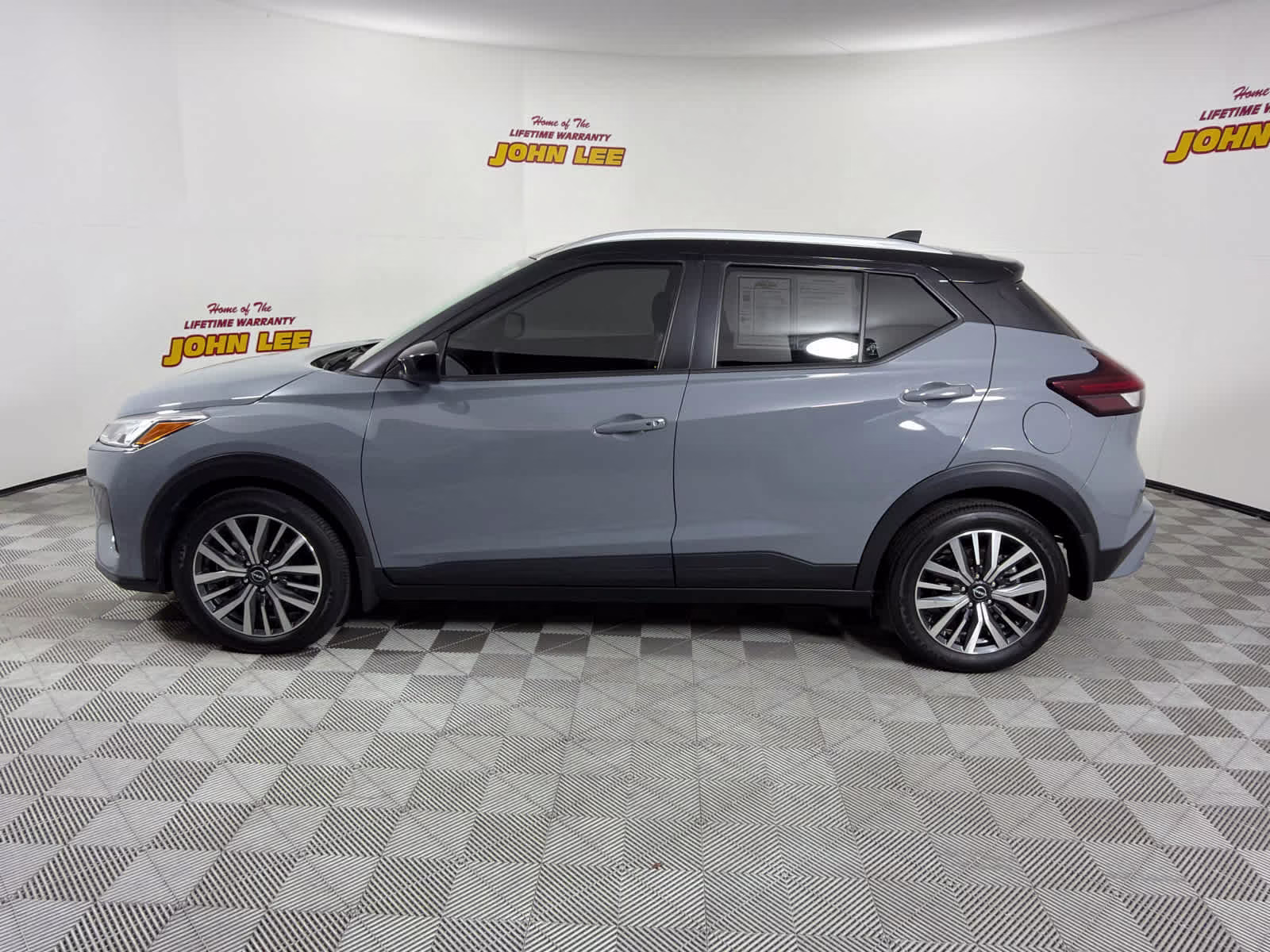 2023 Gray/Super Black Nissan Kicks SV FWD SUV