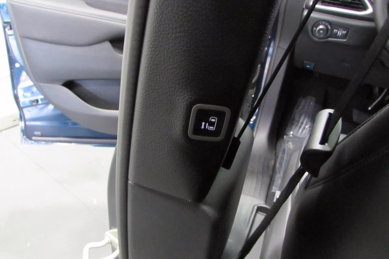 2025 Fathom Blue Pearlcoat Chrysler Pacifica Select FWD Van