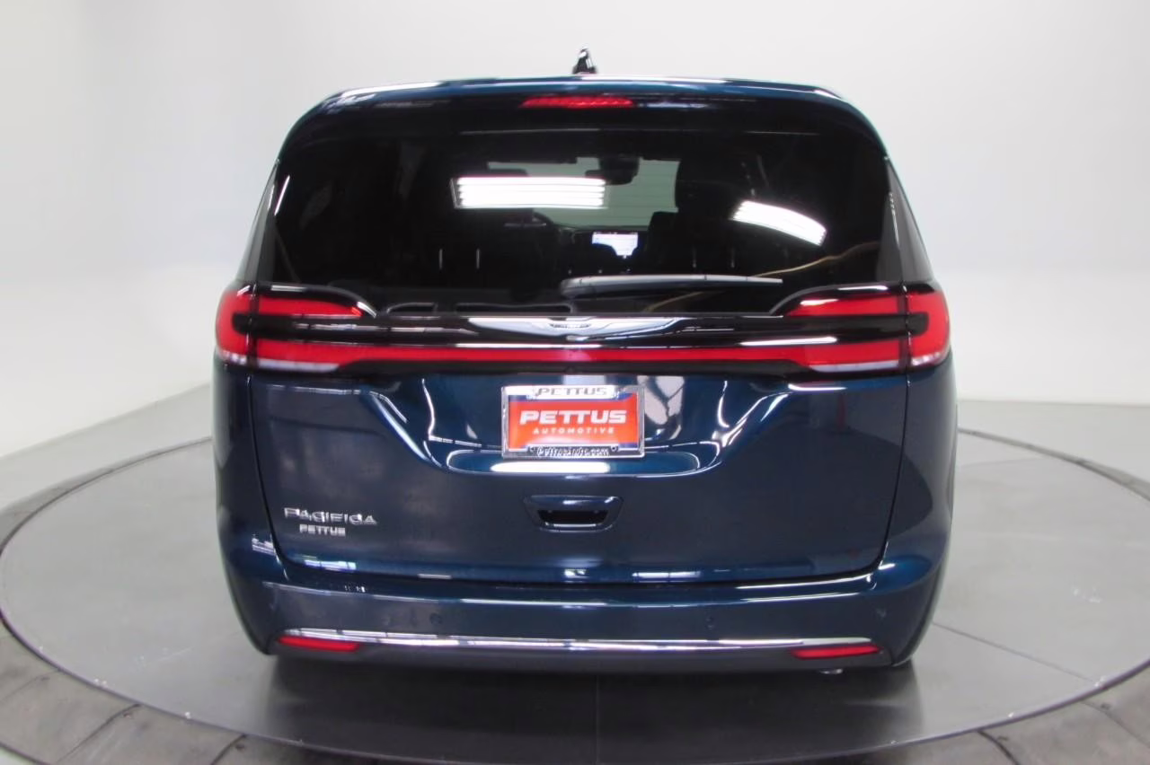 2025 Fathom Blue Pearlcoat Chrysler Pacifica Select FWD Van