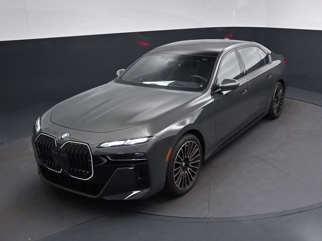2026 Gray Metallic BMW 7 Series 740i RWD Sedan